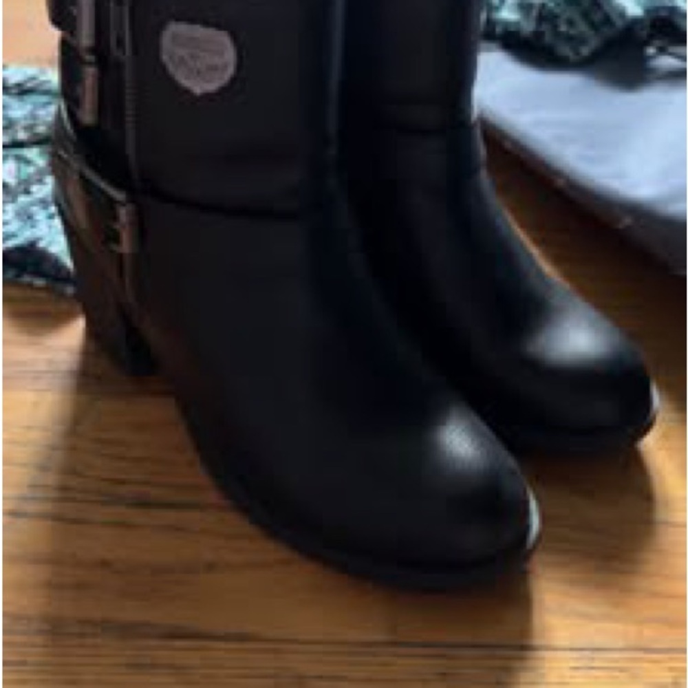 Elegant Black Ankle Boots with Buckle Detail